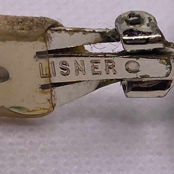 Lisner Signed Clip On Earrings Gold Tone Leaves Aurora Borealis Rhinestones - Picture 5 of 6